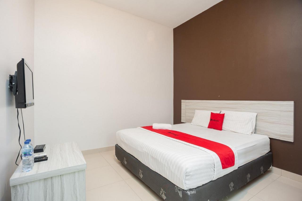 מלון Reddoorz Syariah Near Taman Air Mancur בוגור מראה חיצוני תמונה