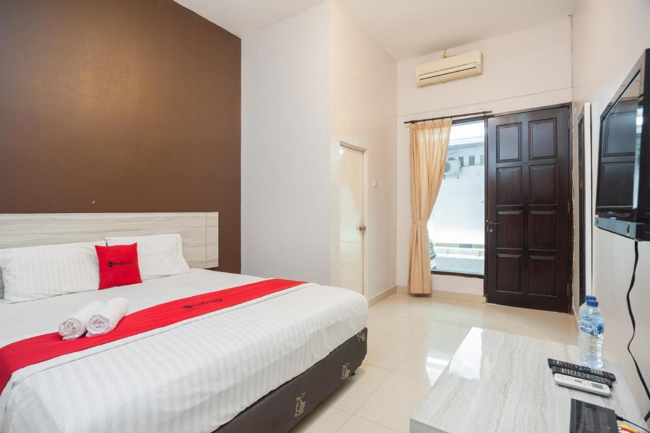 מלון Reddoorz Syariah Near Taman Air Mancur בוגור מראה חיצוני תמונה