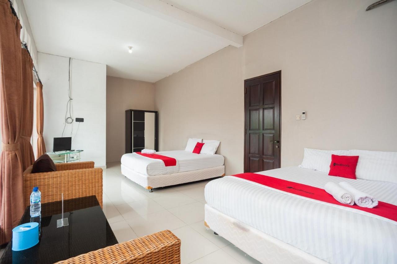 מלון Reddoorz Syariah Near Taman Air Mancur בוגור מראה חיצוני תמונה